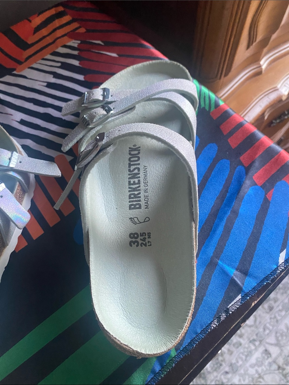 Birkenstock Arizona Sandals - Iridescent White/Silver Straps